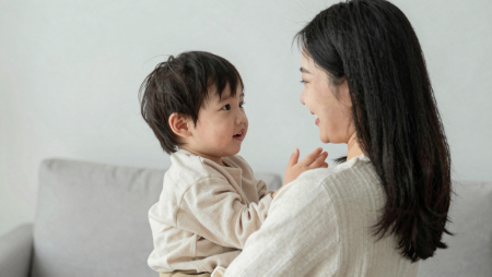 madre y nino admirando generated with Z-Image